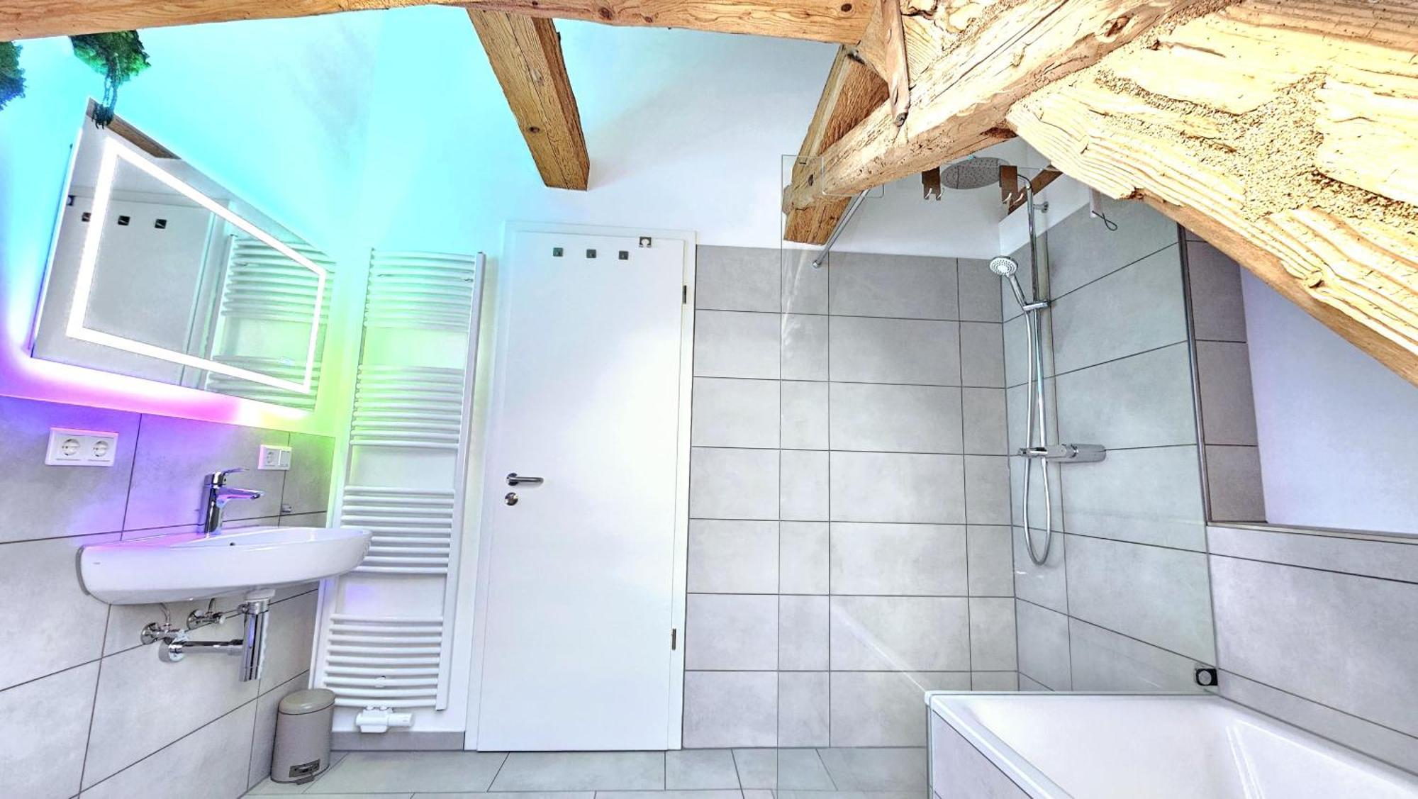 Wood World Luxury - Massage - Bergblick - Tranpolin- Parken Apartment Markdorf Bagian luar foto