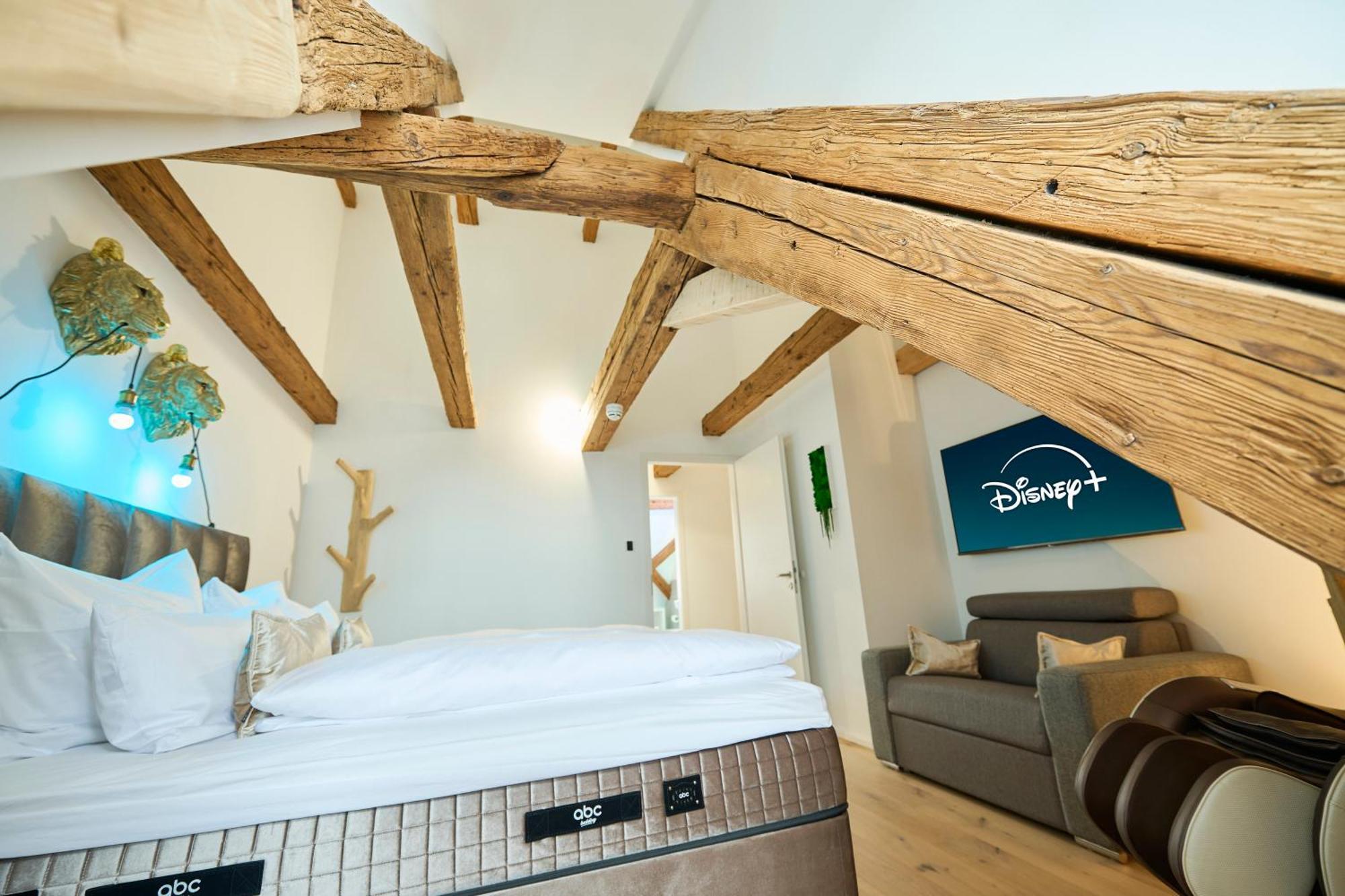 Wood World Luxury - Massage - Bergblick - Tranpolin- Parken Apartment Markdorf Bagian luar foto
