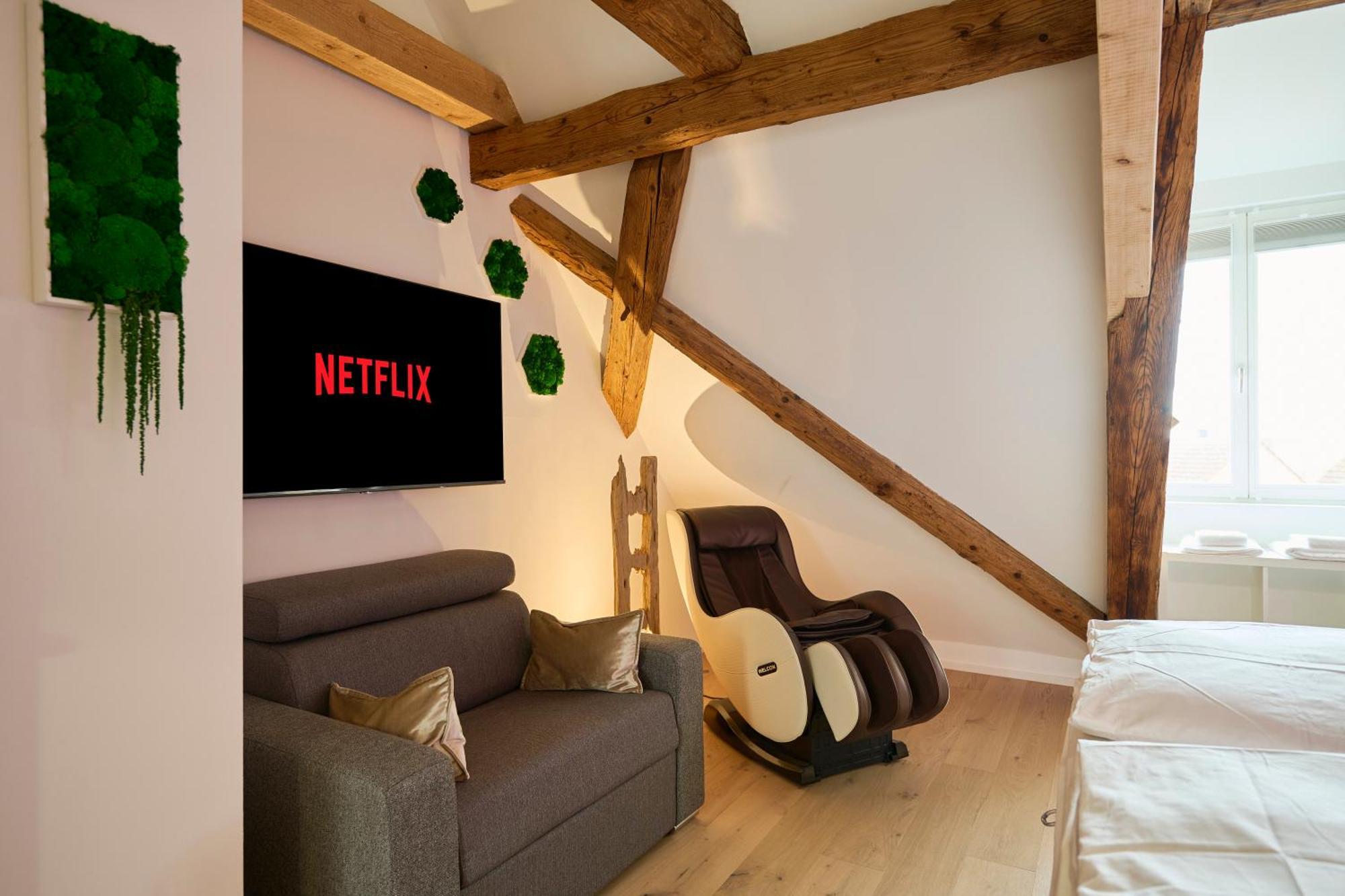 Wood World Luxury - Massage - Bergblick - Tranpolin- Parken Apartment Markdorf Bagian luar foto
