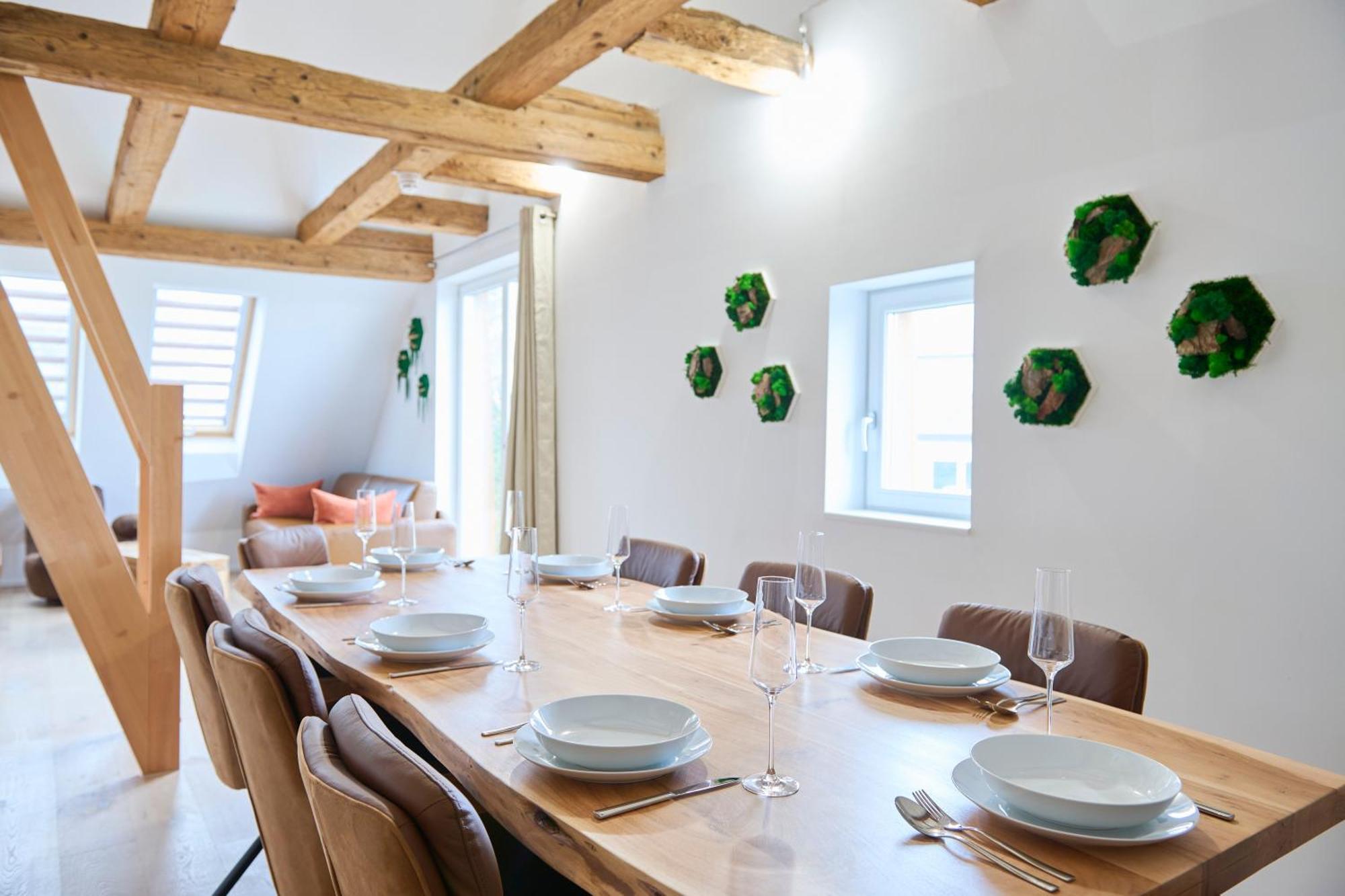 Wood World Luxury - Massage - Bergblick - Tranpolin- Parken Apartment Markdorf Bagian luar foto